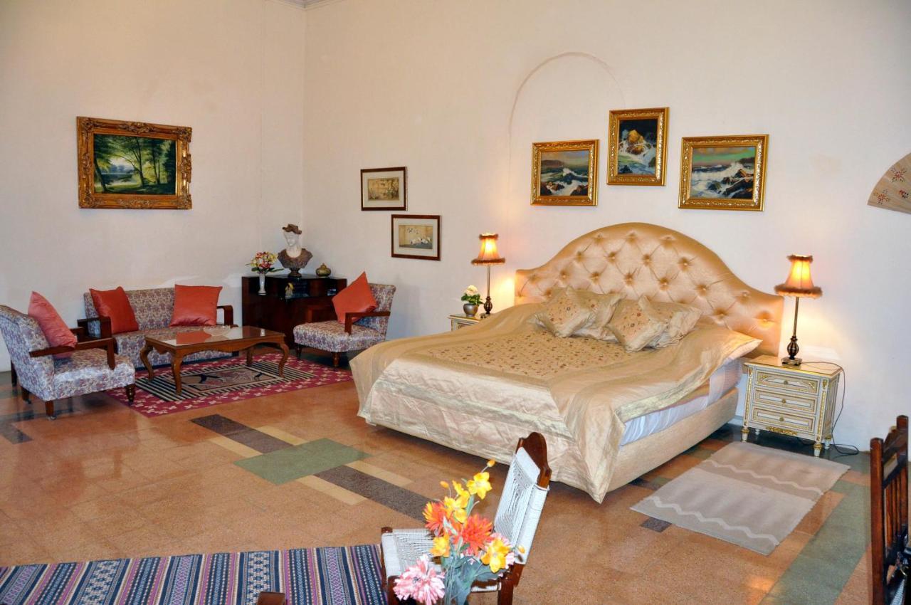 Orchard Palace Gondal 외부 사진