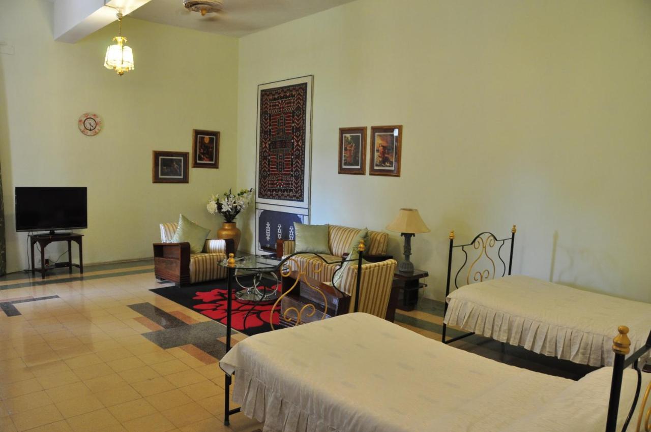Orchard Palace Gondal 외부 사진